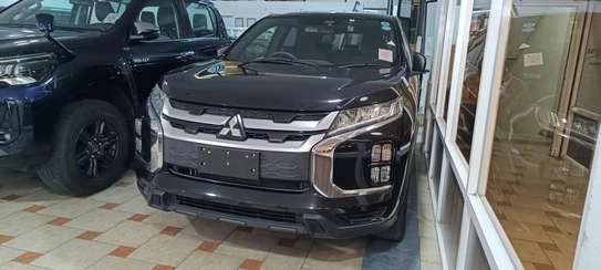 Mitsubishi Outlander sport Black 2018 4x4 image 2