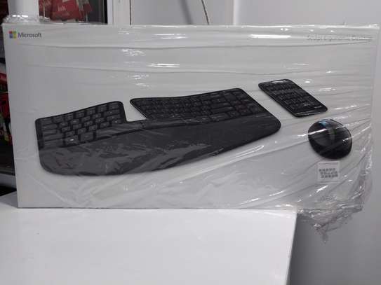 Microsoft Sculpt Ergonomic Keyboard with keypad & mouse image 2