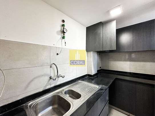 1,000 ft² Office in Parklands image 8