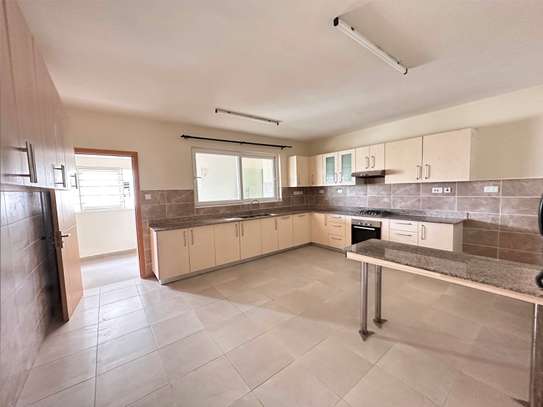 3 Bed Apartment with En Suite at Off Rhapta Road image 22