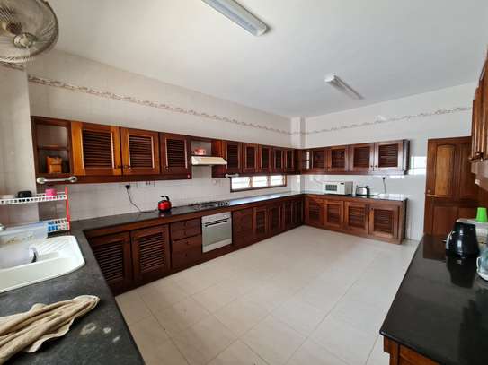 4 Bed House with En Suite in Nyali Area image 30
