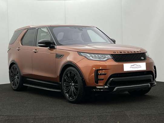 2020 Land Rover Discovery HSE Luxury image 1
