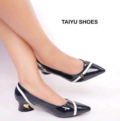 Taiyu low heel shoes image 4