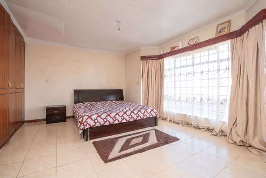 4 Bed House with En Suite in Langata image 8