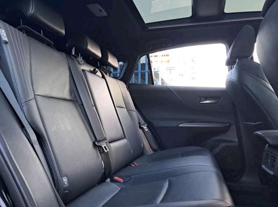 TOYOTA HARRIER image 6