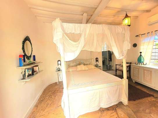 4 Bed Villa with En Suite in Diani image 5
