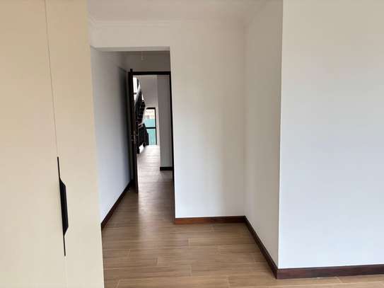 5 Bed House with En Suite in Kiambu Road image 4