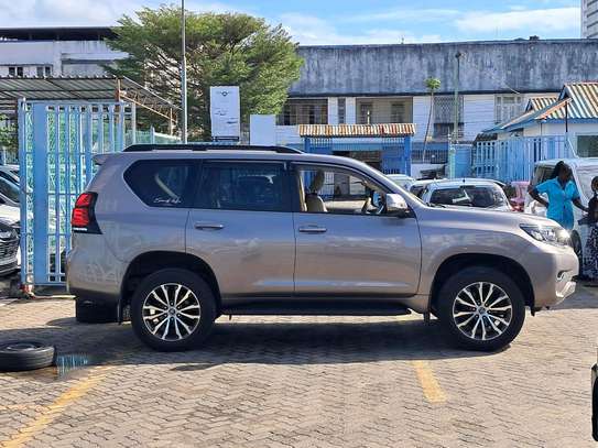 Toyota land Cruiser Prado TX-L 2020 image 2