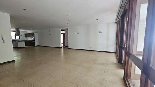 3 Bed Apartment with En Suite at Riverside image 16
