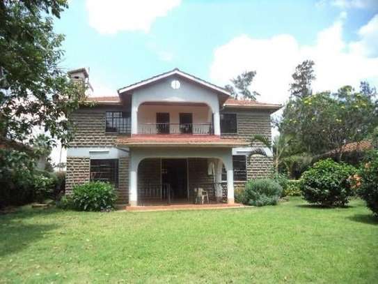 5 Bed House with En Suite at Runda image 3