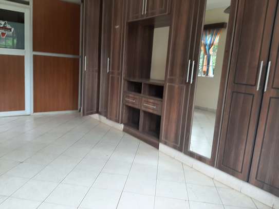 4 bedroom townhouse for rent in Karen image 4