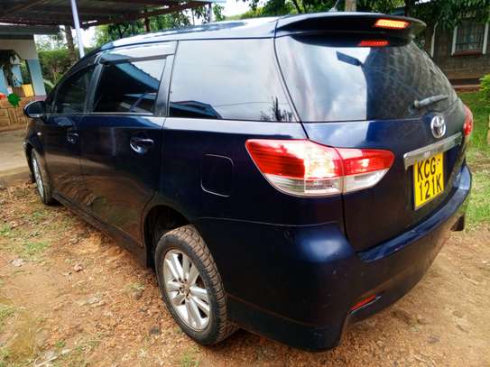 Toyota wish image 8