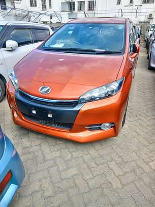 Toyota wish  orange image 1