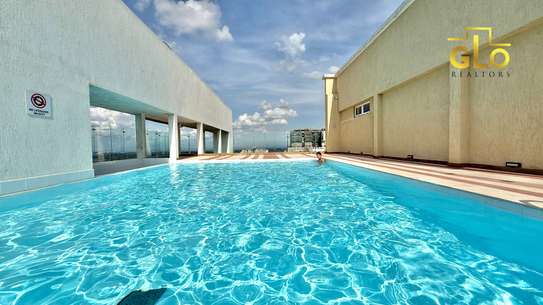 3 Bed Apartment with En Suite in Brookside image 2