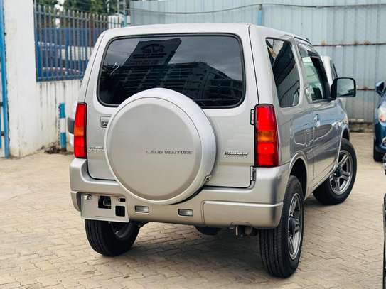 Suzuki Jimny Adventure 4x4 image 6
