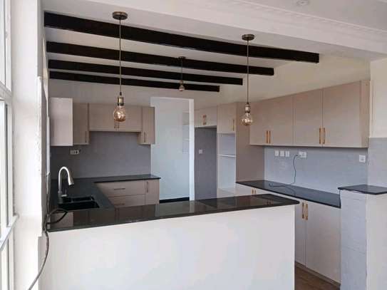 Modern 3 bedrooms, all ensuite bungalow image 2