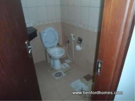 Serviced 2 Bed Apartment with En Suite at Malindi Road image 10