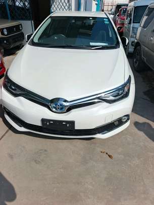 Toyota Auris hybrid image 11