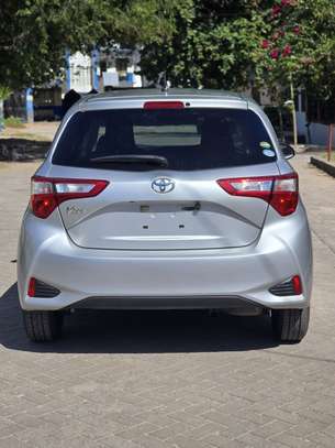Toyota vitz 2018 image 4