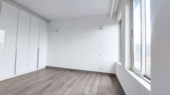 2 Bed Apartment with En Suite in Kilimani image 11
