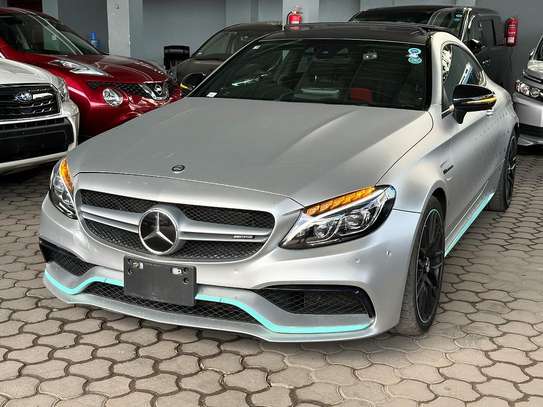 Mercedes benz C63 AmG image 11