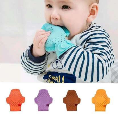 *Baby Silicone Teething Mittens/soother image 1
