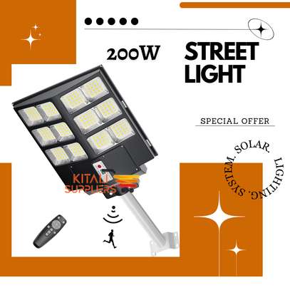 solar street light 200w image 1
