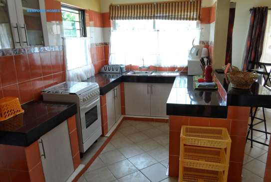 Serviced 10 Bed Apartment with En Suite in Nyali Area image 10