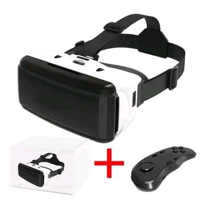 VR headset with controller image 1