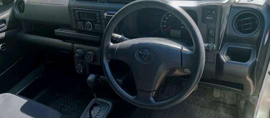 Toyota probox image 2