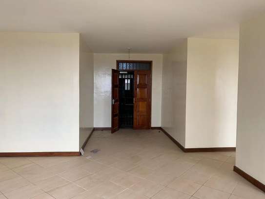 220 m² Commercial Property with Fibre Internet in Upper Hill image 3