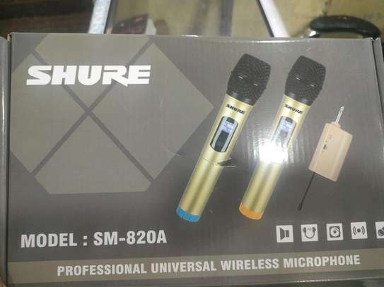 Shure 820A wireless microphone image 2
