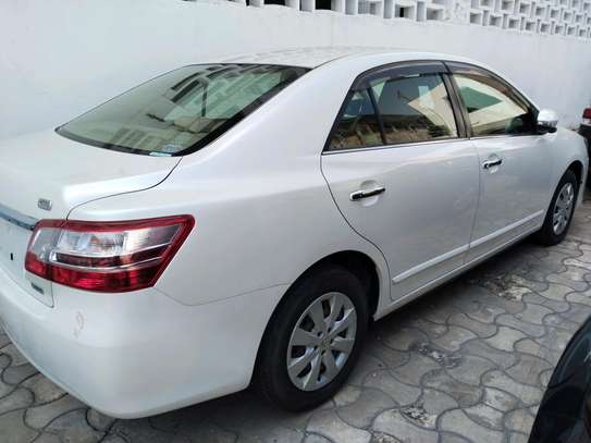 Toyota Premio old shape on sale image 3