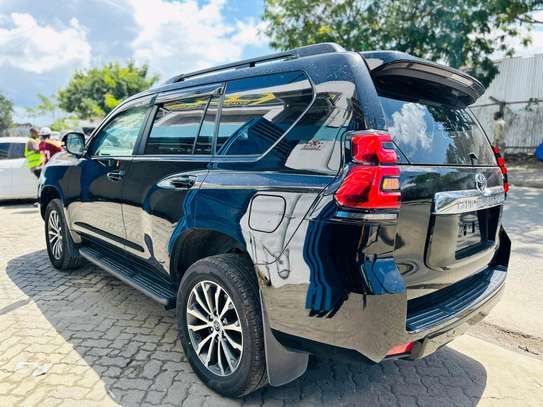 Toyota Land cruiser Prado TX-L 2019 petrol image 3