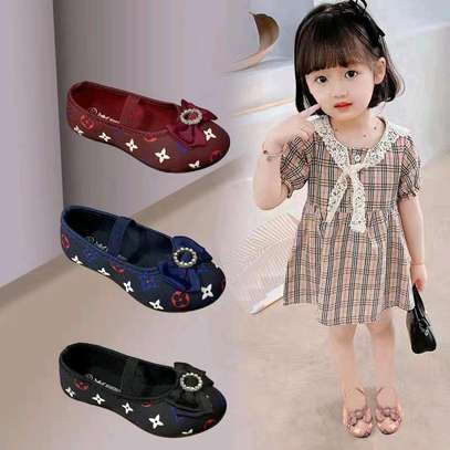 Stylish and Comfortable Kids Flat Shoes for Any Occasion image 3