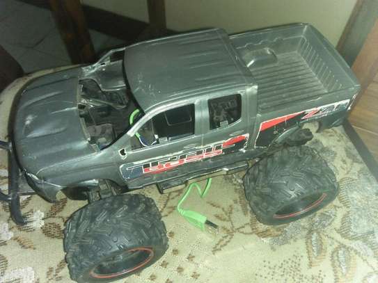 Monster truck -USB Rechargeable 2.4Ghz image 2