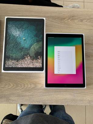 Apple iPad Pro 2017 (12.9”) - Wi-Fi - image 1