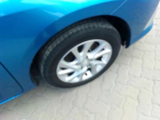 Toyota Auris Blue 2015 image 6