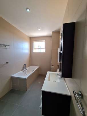 3 Bed Apartment with En Suite in Nyali Area image 13