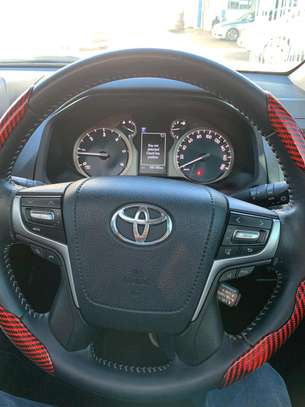 Toyota Land cruiser VXL image 8