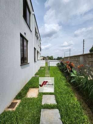 6 Bed House with En Suite in Runda image 16