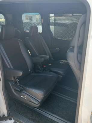 Toyota Noah WXB image 5