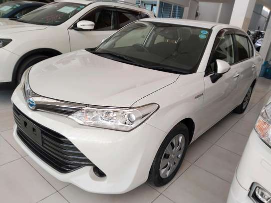 Toyota Axio hybrid white colour on sale image 5