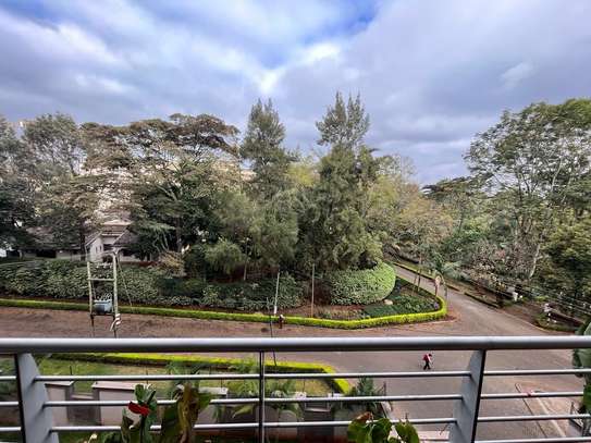 4 Bed Apartment with En Suite in General Mathenge image 10