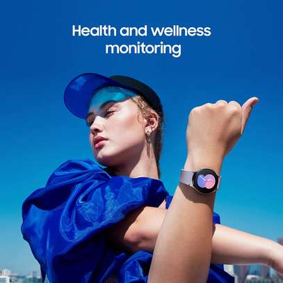 SAMSUNG Galaxy Watch 5 44mm Bluetooth Smartwatch image 4