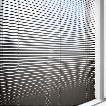 venetian aluminum blinds image 2