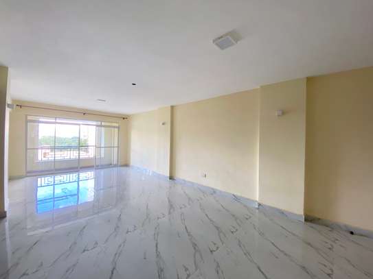 4 Bed Apartment with En Suite at Fourth Parklands Avenue image 17
