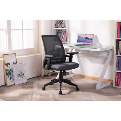 OFFICE  CHAIR: Black Mesh Office Chair image 3
