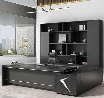 Office Desk: 1.6M Modern Aesthetic Corporate Desk image 3