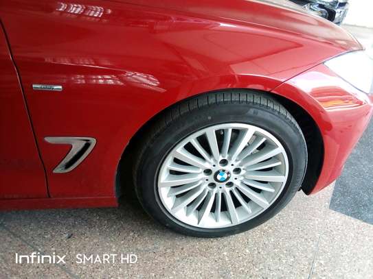 BMW GT 320i image 6